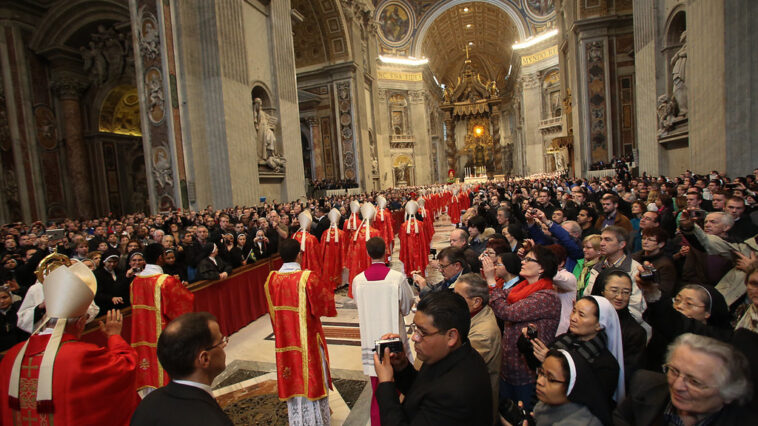 Cardenales se preparan para elegir al nuevo Papa: cónclave inicia el 7 de mayo