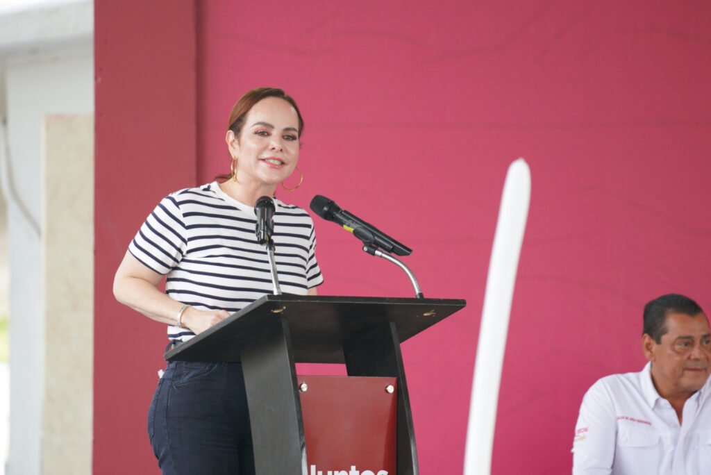 Entrega Carmen Lilia obras de infraestructura escolar en Nuevo Laredo