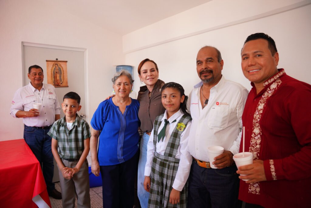 La inversión total cercana a los 900 mil pesos forma parte del fortalecimiento de la infraestructura educativa en Valles de Anáhuac.