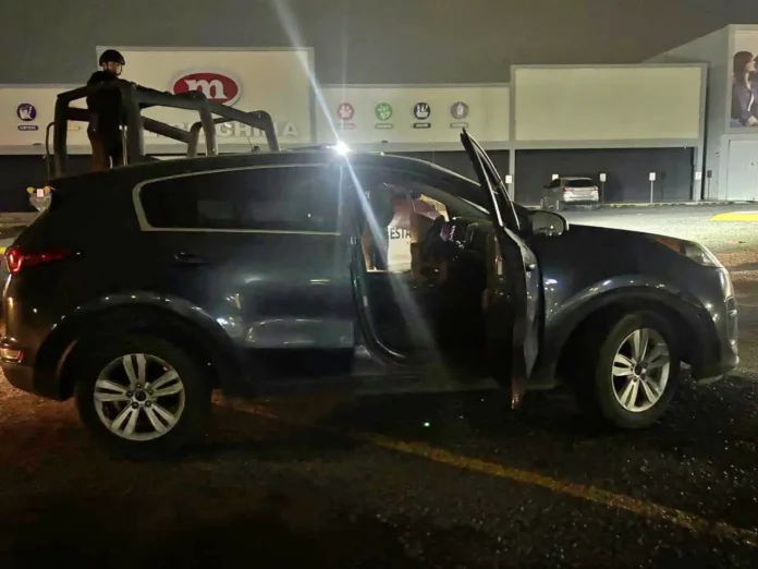 Aseguran en Nuevo Laredo camioneta con reporte de robo en el extranjero