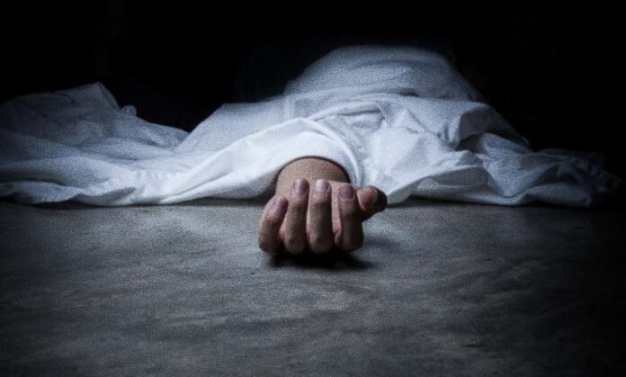 Hombre muere tras desvanecerse cuando regresaba con un garrafón de agua en Nuevo Laredo
