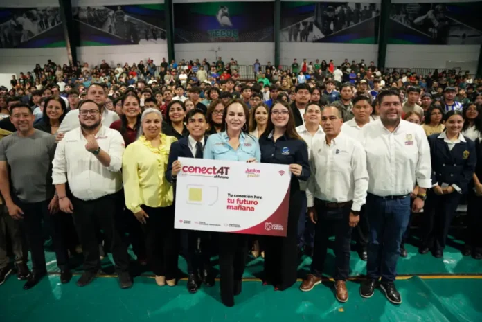 Carmen Lilia Canturosas lleva ConectaT al Futuro al TEC y Normal Cuauhtémoc