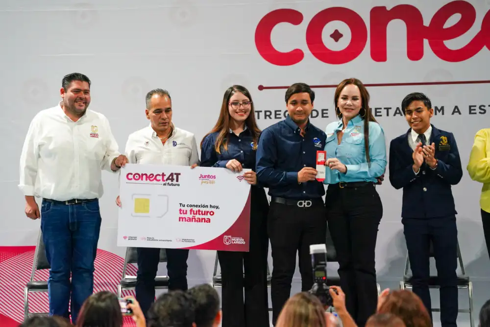 Carmen Lilia Canturosas lleva ConectaT al Futuro al TEC y Normal Cuauhtémoc