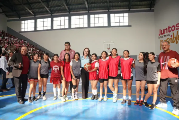Carmen Lilia recupera 80 años de historia: entrega renovado el Gimnasio Escuadrón 201