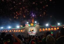Celebran más de 45 mil neolaredenses Grito de Independencia junto a Carmen Lilia Canturosas