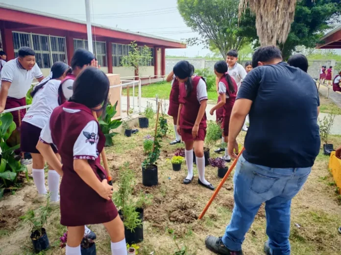 Suma Gobierno de Nuevo Laredo más de mil jardines polinizadores al desarrollo ambiental de la ciudad