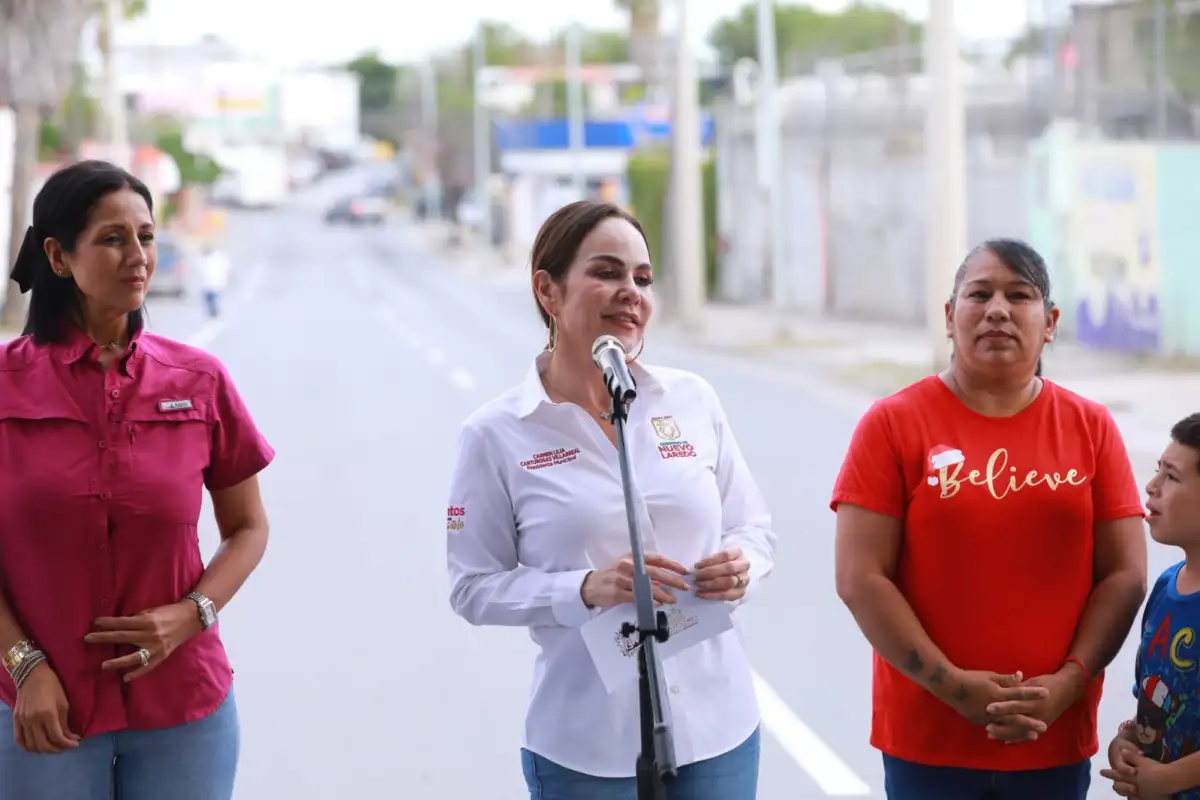 Carmen Lilia mejora vialidades en tres colonias