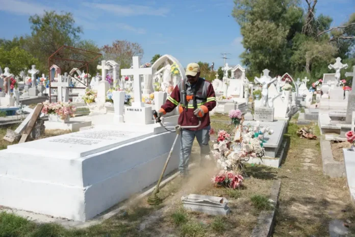 Listos panteones municipales de Nuevo Laredo para recibir a más de 20 mil visitantes por Día de Muertos